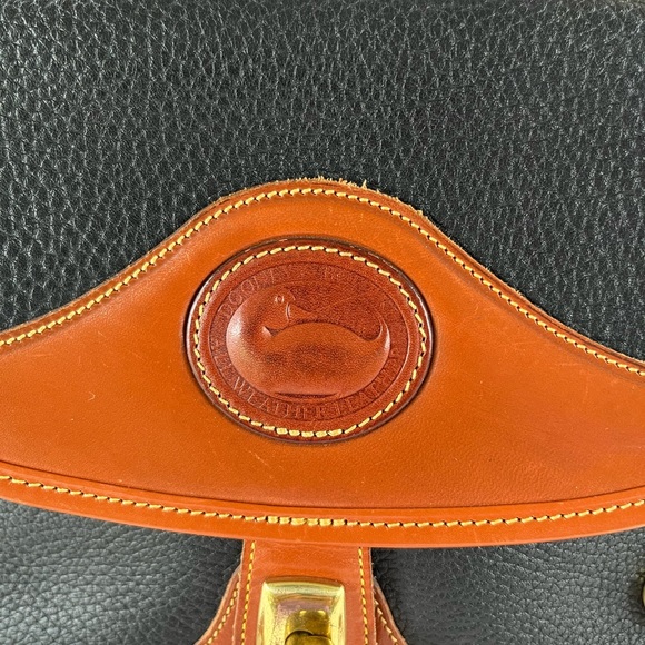 Dooney & Bourke vintage cross body leather bag - Picture 3 of 5